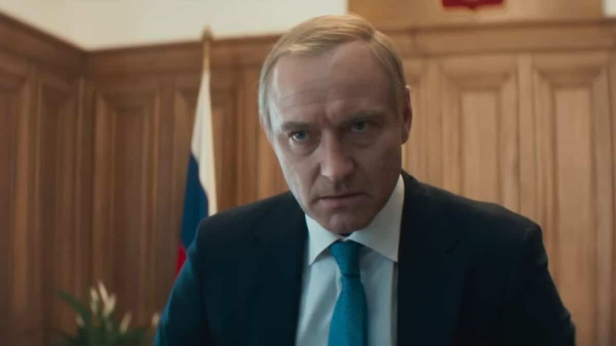 le mage du kremlin jude law
