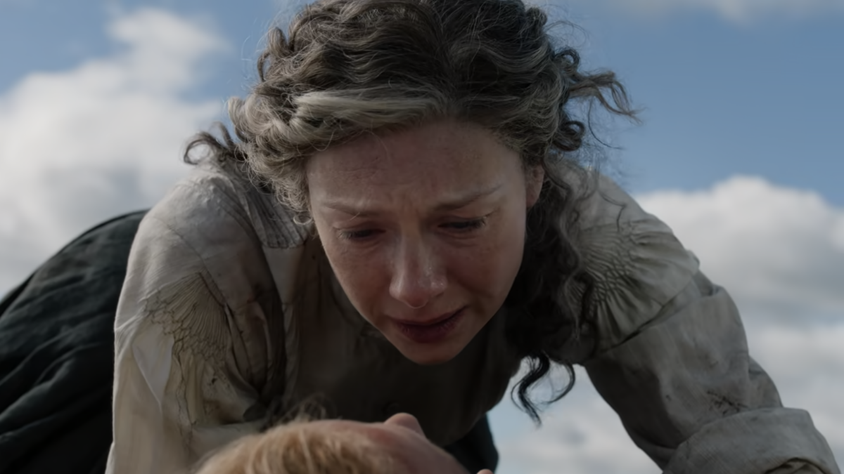 Claire au dessus de Jamie dans le dernier épisode